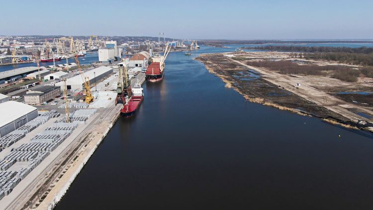 Port Szczecin obciążenia na nabrzeżu Czeskim rozpoczęte