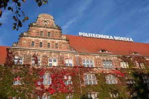 Politechnika Morska w Szczecinie, front budynku głównego 2022